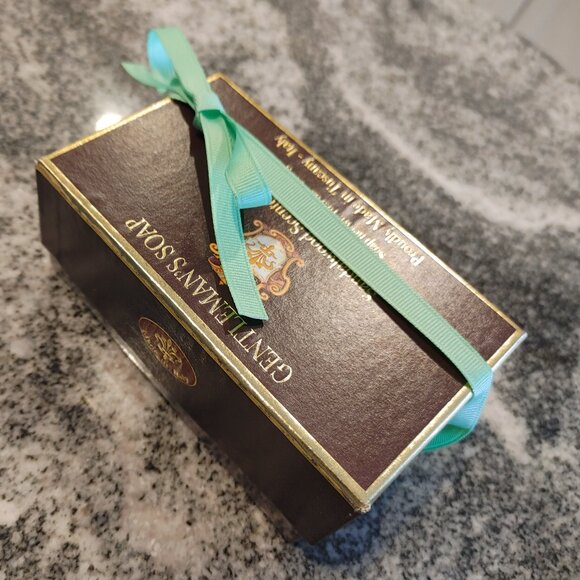 Gentlemen's Sandalwood Scented Soap. Made in Tuscany - Italy - Large bar - 300g - Picture 5 of 15